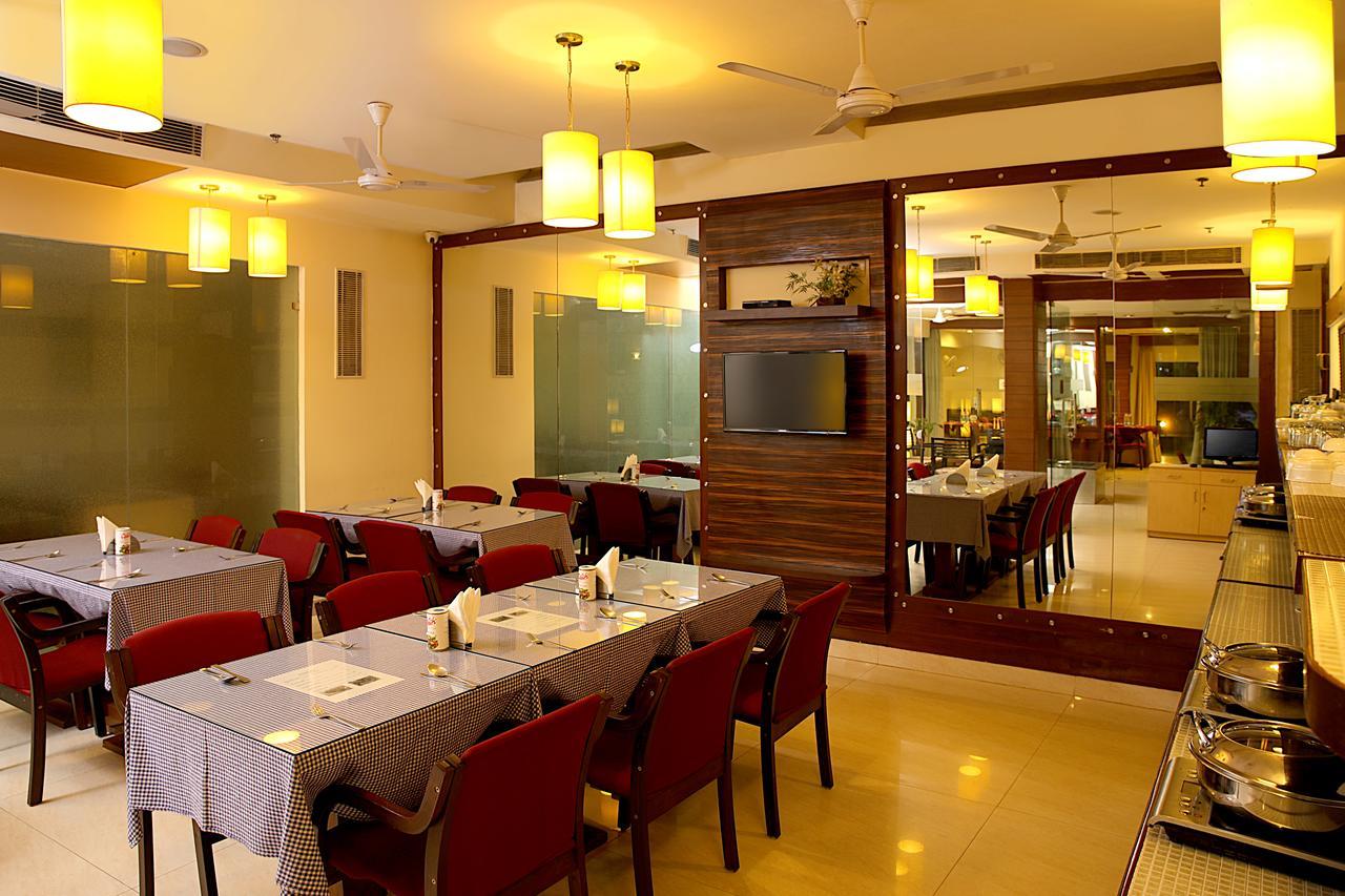 Ahuja Residency Cyber Ii Guest house Gurgaon