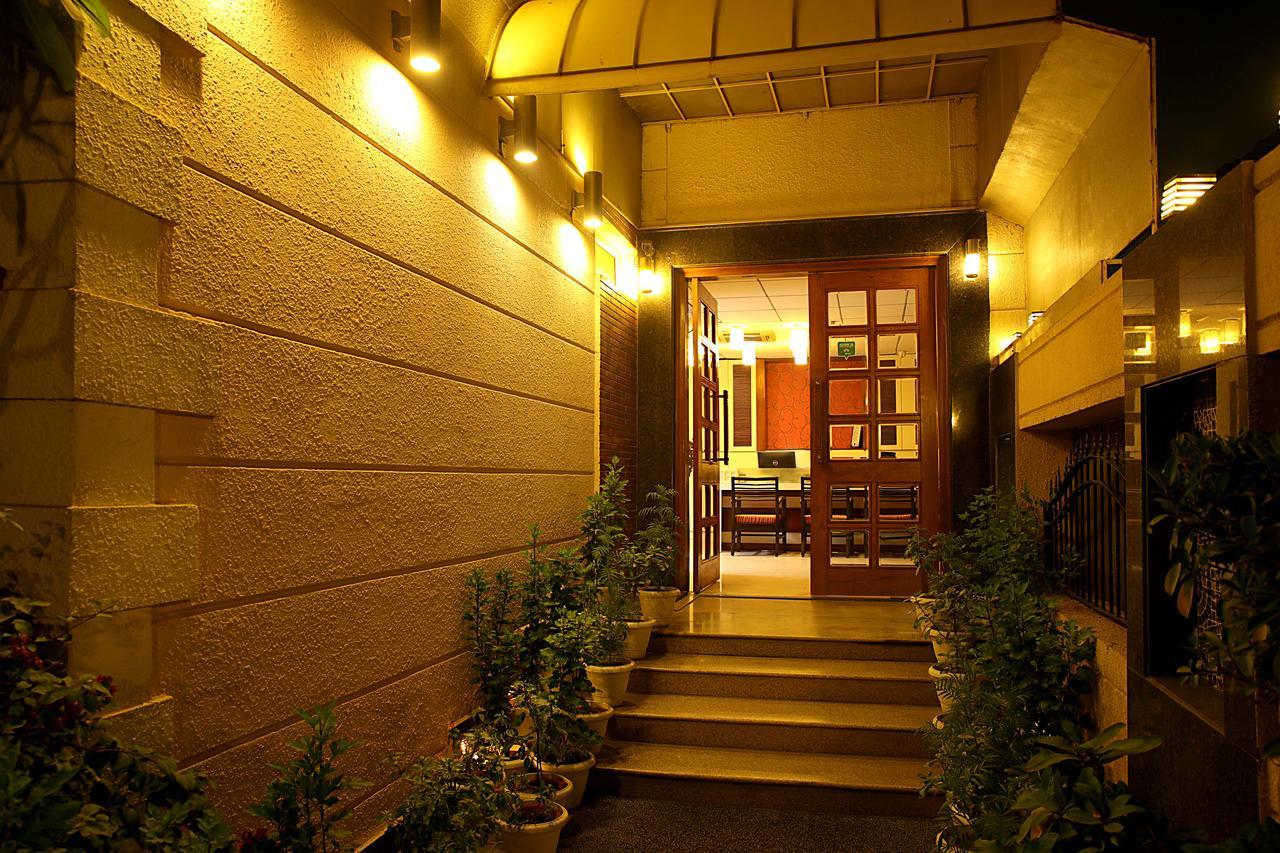 Guest house Ahuja Residency Cyber Ii Gurgaon