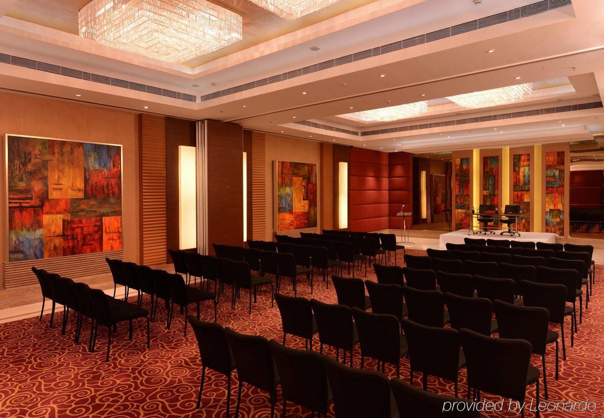 The Galgotias Gurugram Hotel 4*