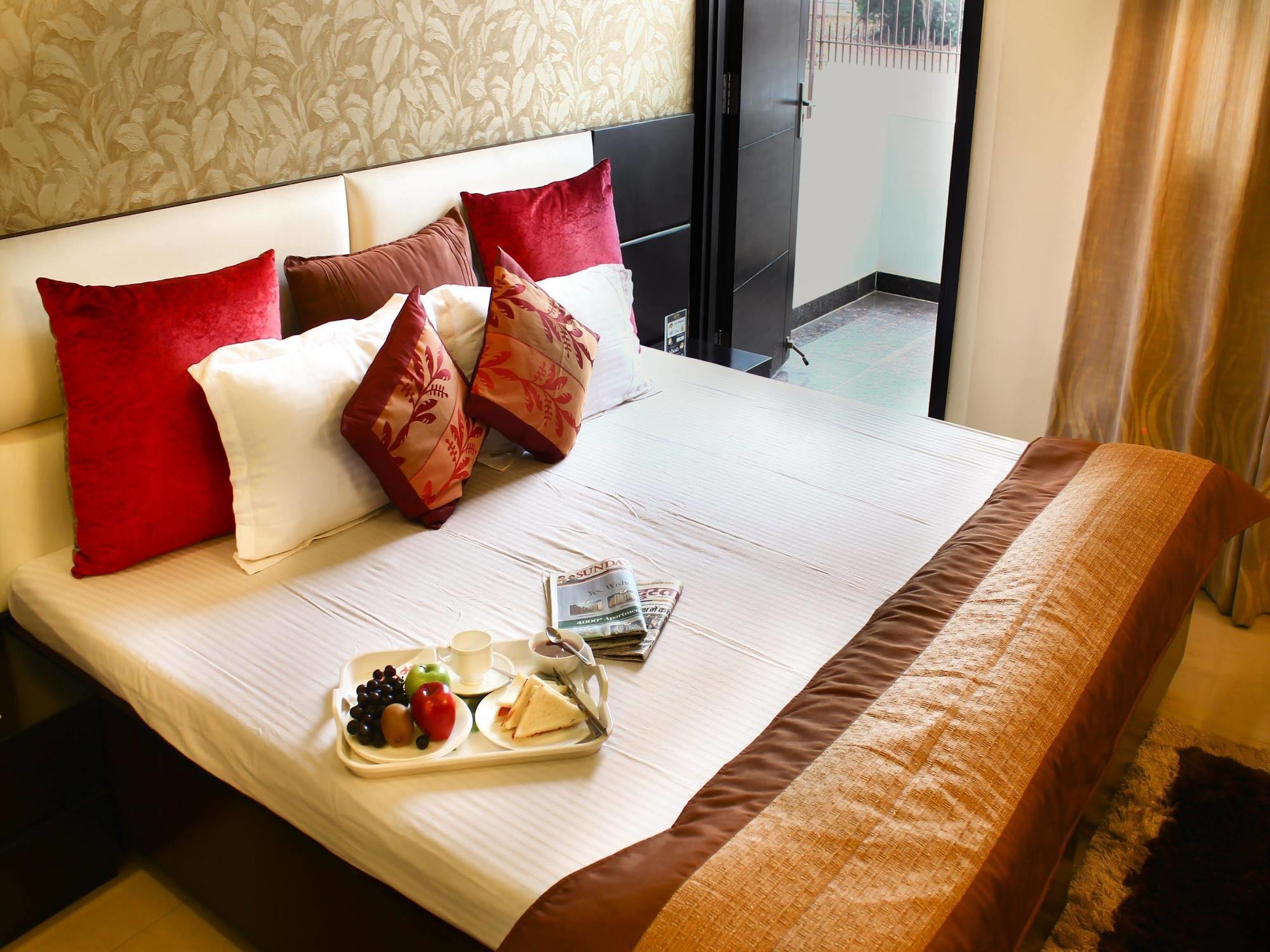 Hotel Oyo Premium South I Gurgaon