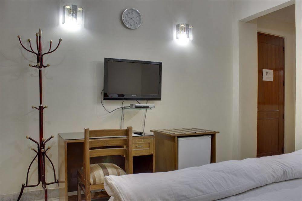 Hotel Oyo Udyog Vihar Gurgaon