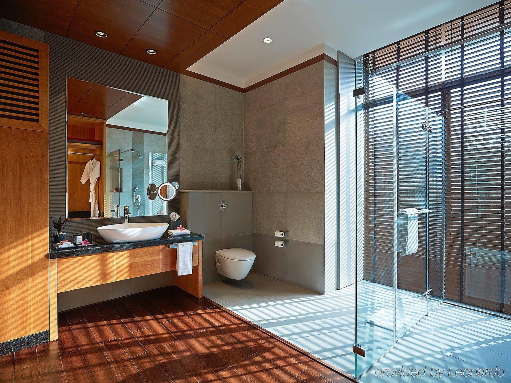 Resort Taj Damdama & Spa, Gurugram 5*