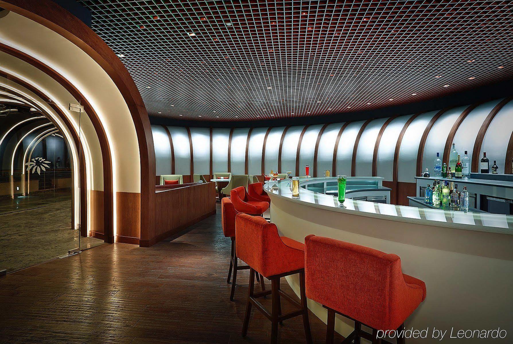 Taj Damdama & Spa, Gurugram 5*