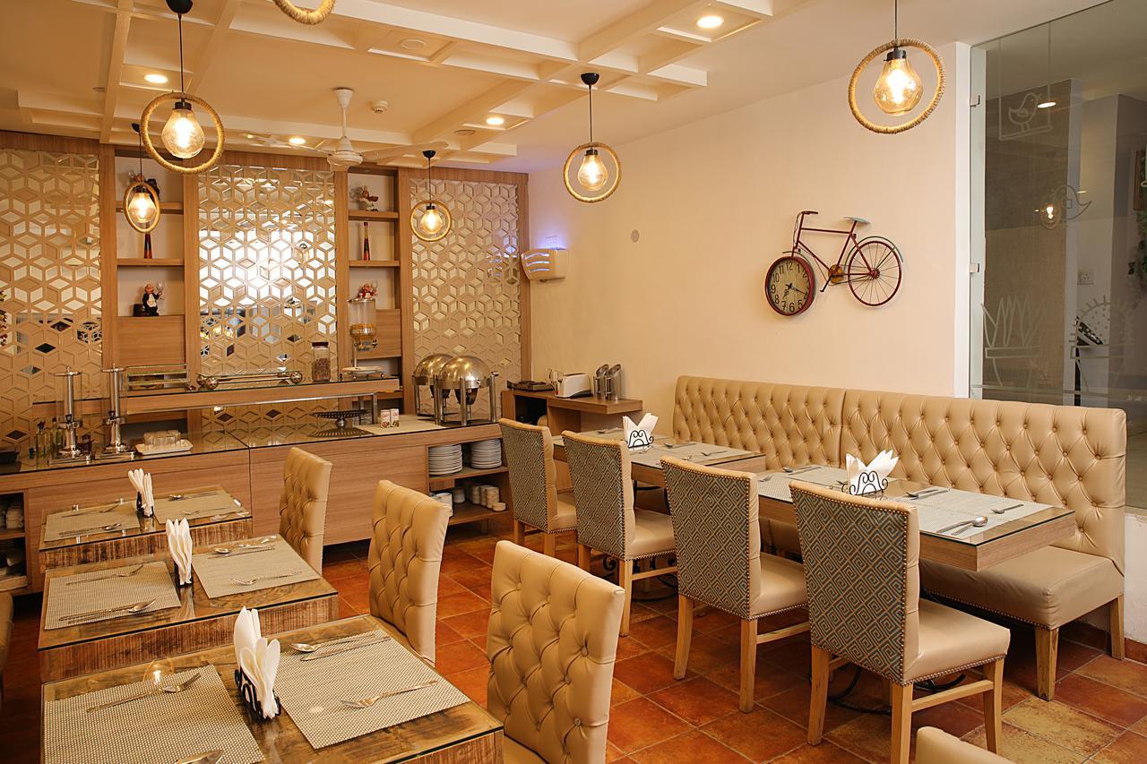 Ahuja Residency Dlf Phase 2 Hotel Gurgaon