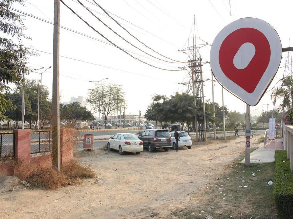 Hotel Oyo Cyber Park Ii