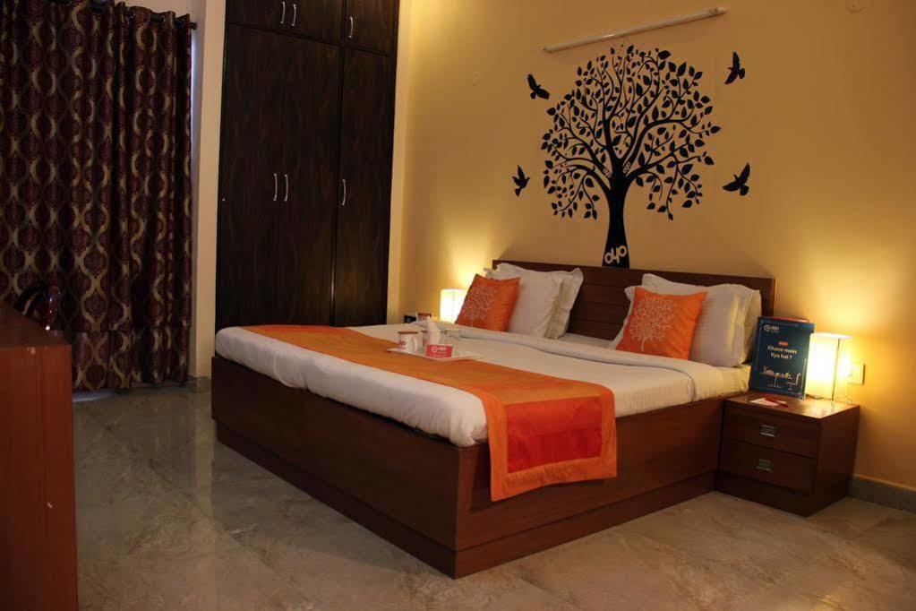 Hotel Oyo Cyber Park Ii
