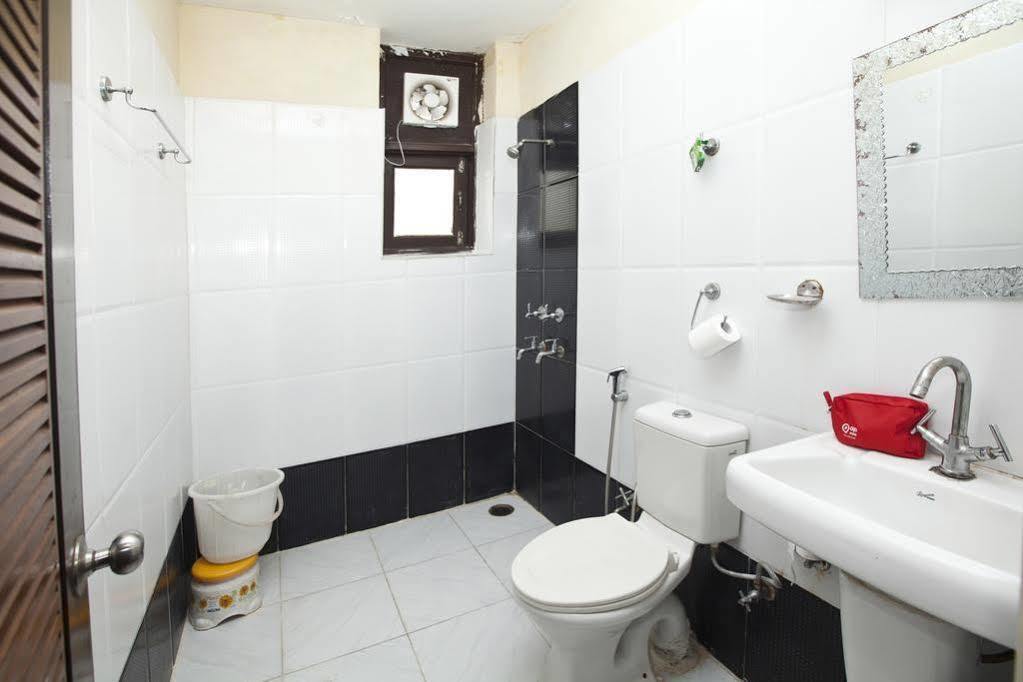 Oyo Sushant Lok A Block 3* Gurgaon