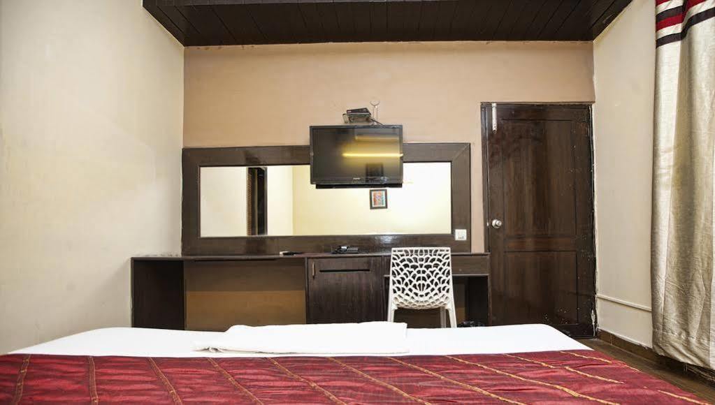 Hotel Oyo Sushant Lok A Block Gurgaon