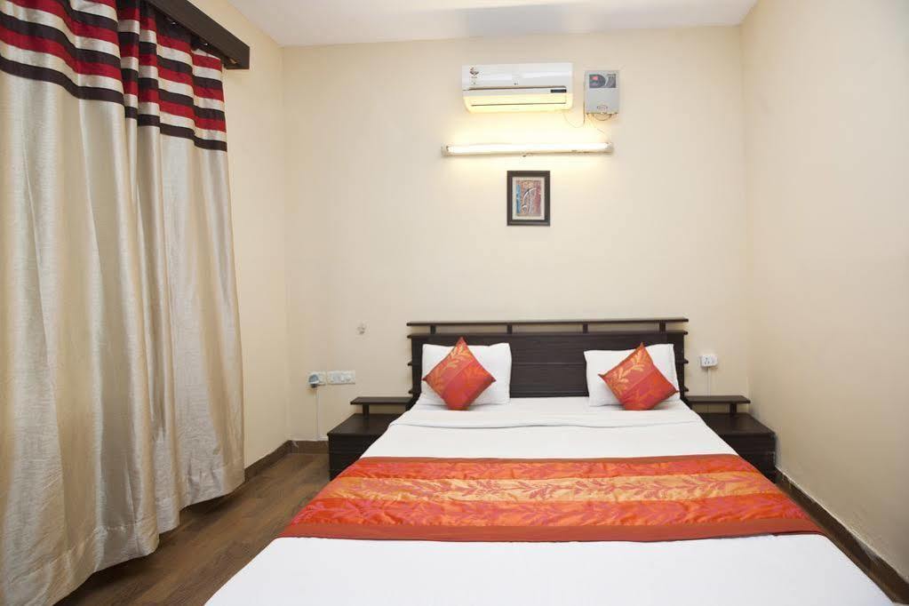 Hotel Oyo Sushant Lok A Block 3*