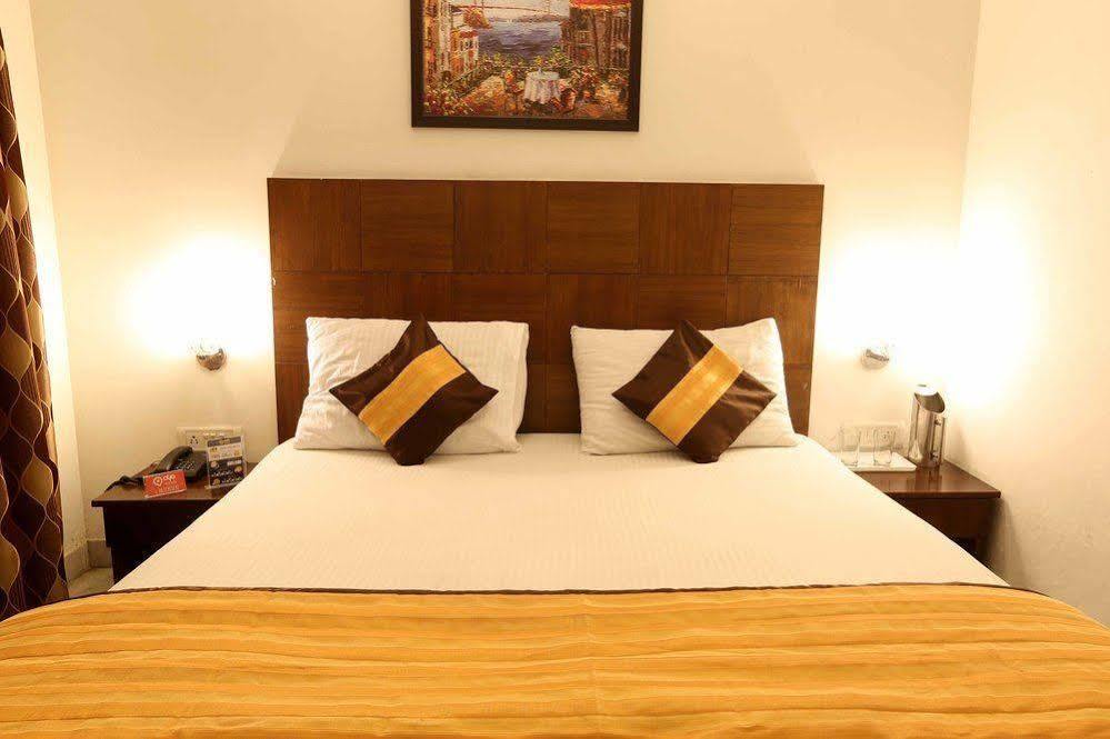 Oyo Sushant Lok A Block 3* Gurgaon