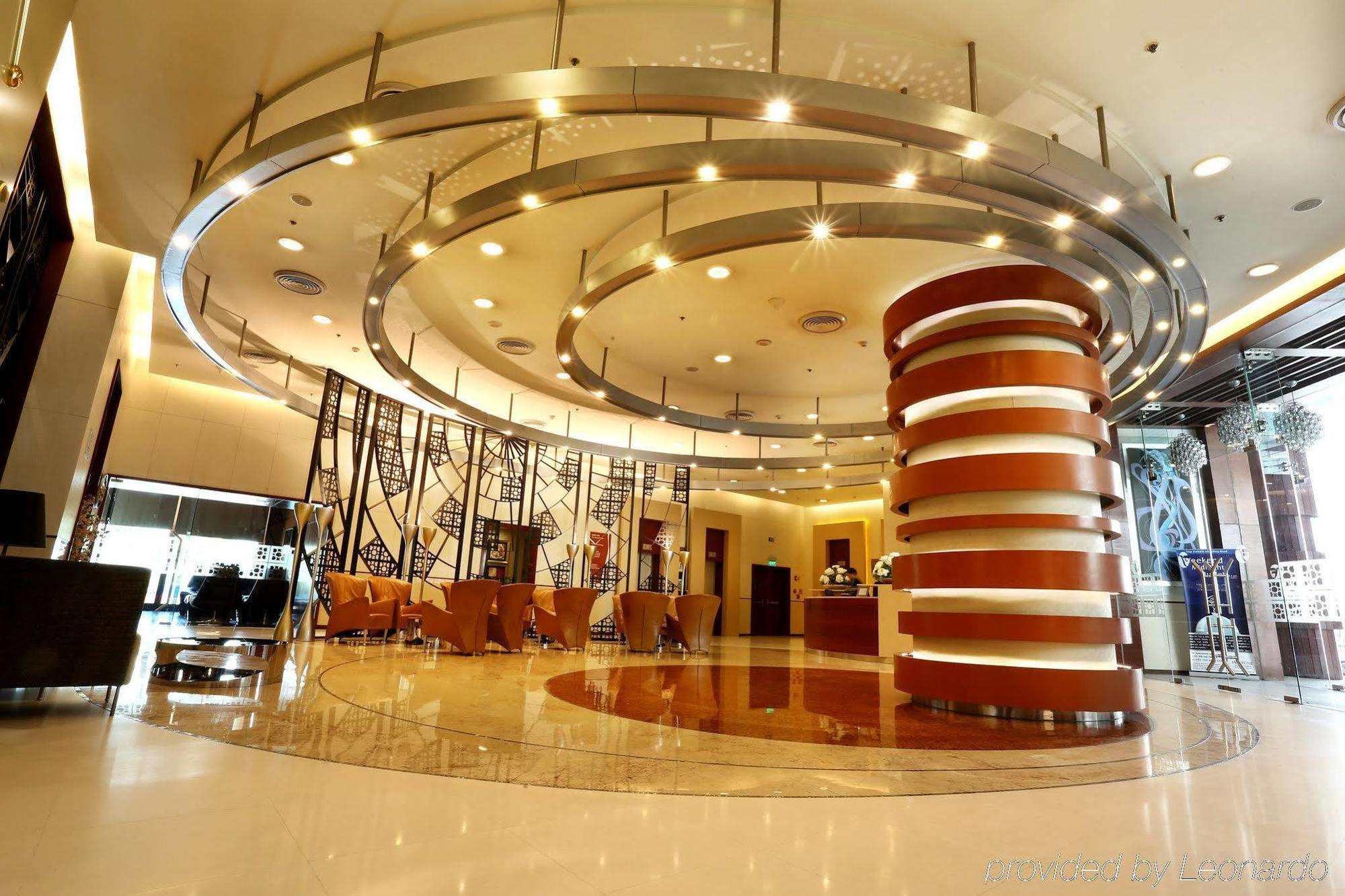 Radisson Gurugram Sohna Road Center 5*