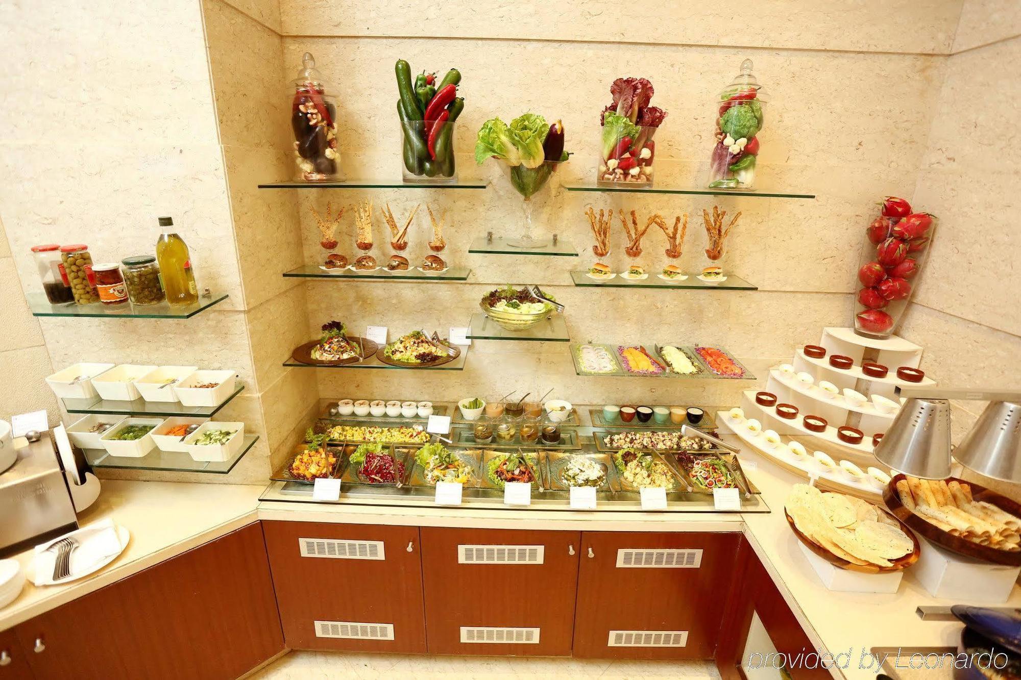 Radisson Gurugram Sohna Road Center 5* Gurgaon