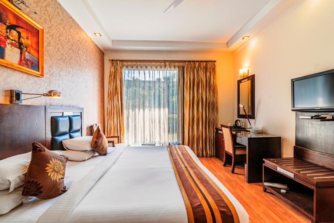 Royal Mg Road Hotel 3*