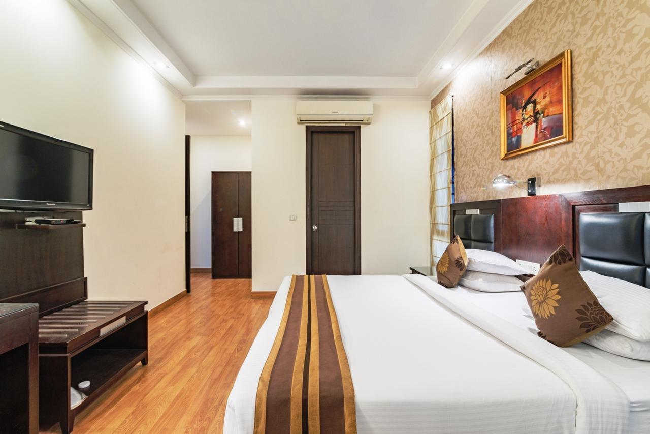 Royal Mg Road 3* Gurgaon