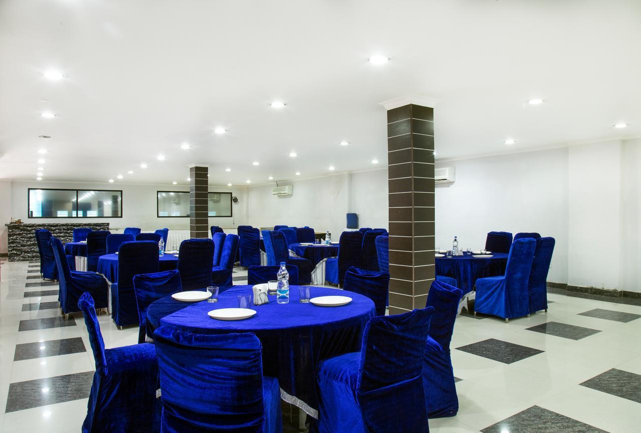 Hotel Oyo 8947 Vedanta 3*