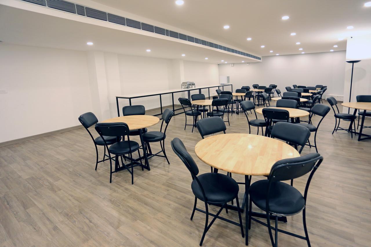 Oyo Townhouse 20 Huda Metro South 1 Hotel 3*
