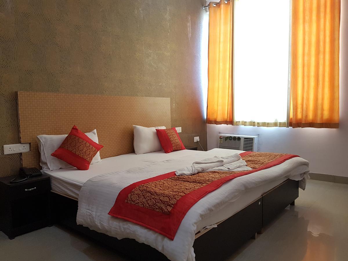 The Royal Crown Hotel Gurgaon