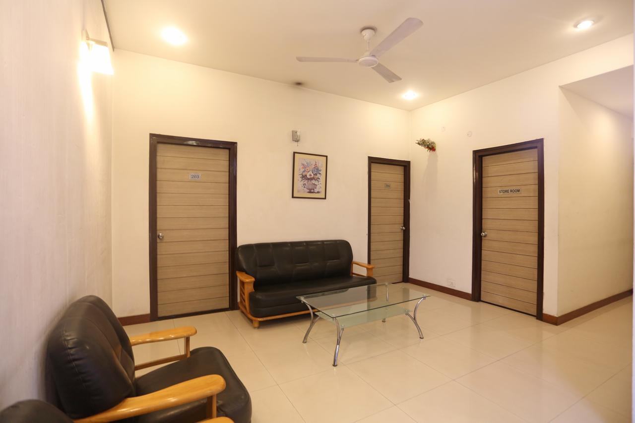 Hotel Oyo 5528 Dlf Phase 4 Gurgaon