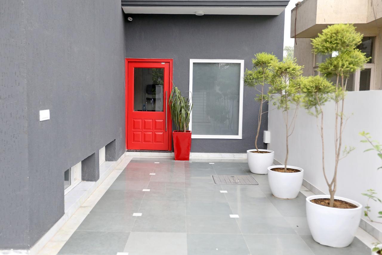 Hotel Oyo Townhouse 018 Medanta 3*