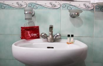 Hotel Oyo Near Huda Centre Gurgaon