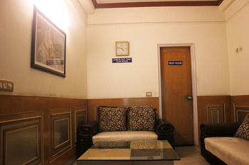 Hotel Oyo Sushant Lok A Block
