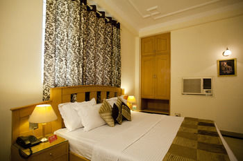 Hotel Oyo Sushant Lok A Block 3*