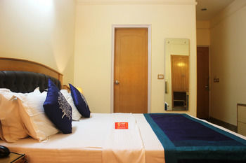 Hotel Oyo Sushant Lok A Block 3*