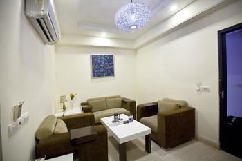 Hotel Oyo Premium Sikandarpur Metro 2