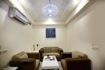Oyo Premium Sikandarpur Metro 2 Hotel