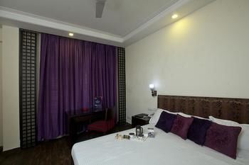 Oyo Premium Sikandarpur Metro 2 Hotel 3*