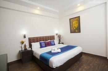 Hotel Oyo Premium Sikandarpur Metro 2 Gurgaon
