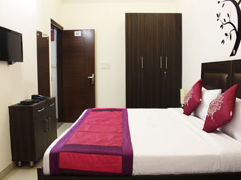 Hotel Oyo Sector 49