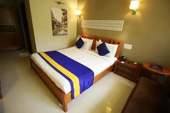 Hotel Oyo Premium Sector 14 Delhi Road Gurgaon