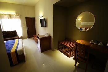 Oyo Premium Sector 14 Delhi Road Gurgaon 3*