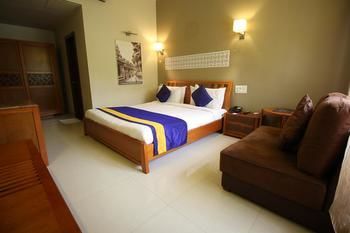 Oyo Premium Sector 14 Delhi Road Gurgaon 3*