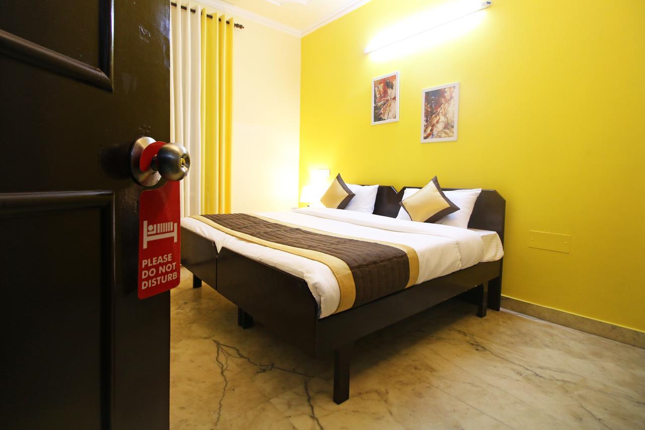 Oyo 7967 Near Medanta 3* Gurgaon