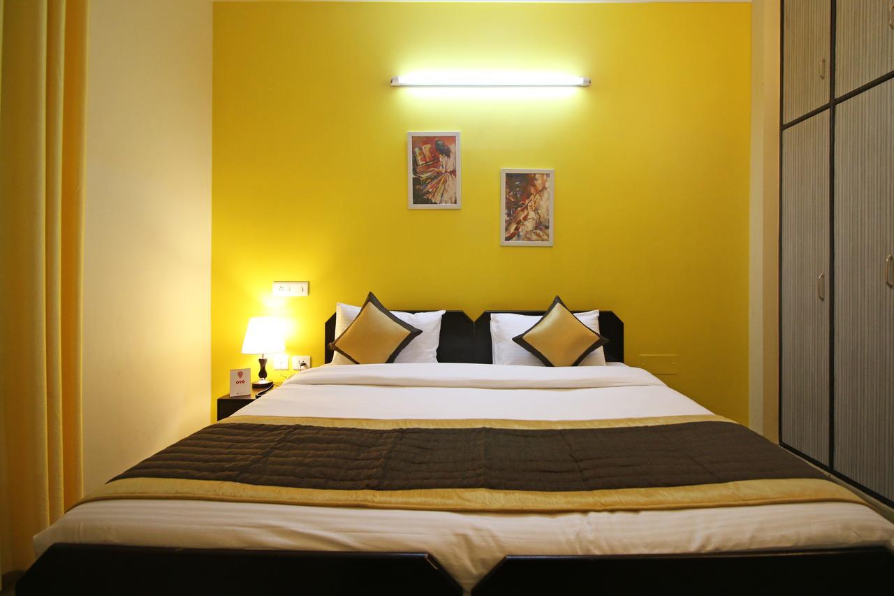 Oyo 7967 Near Medanta 3* Gurgaon