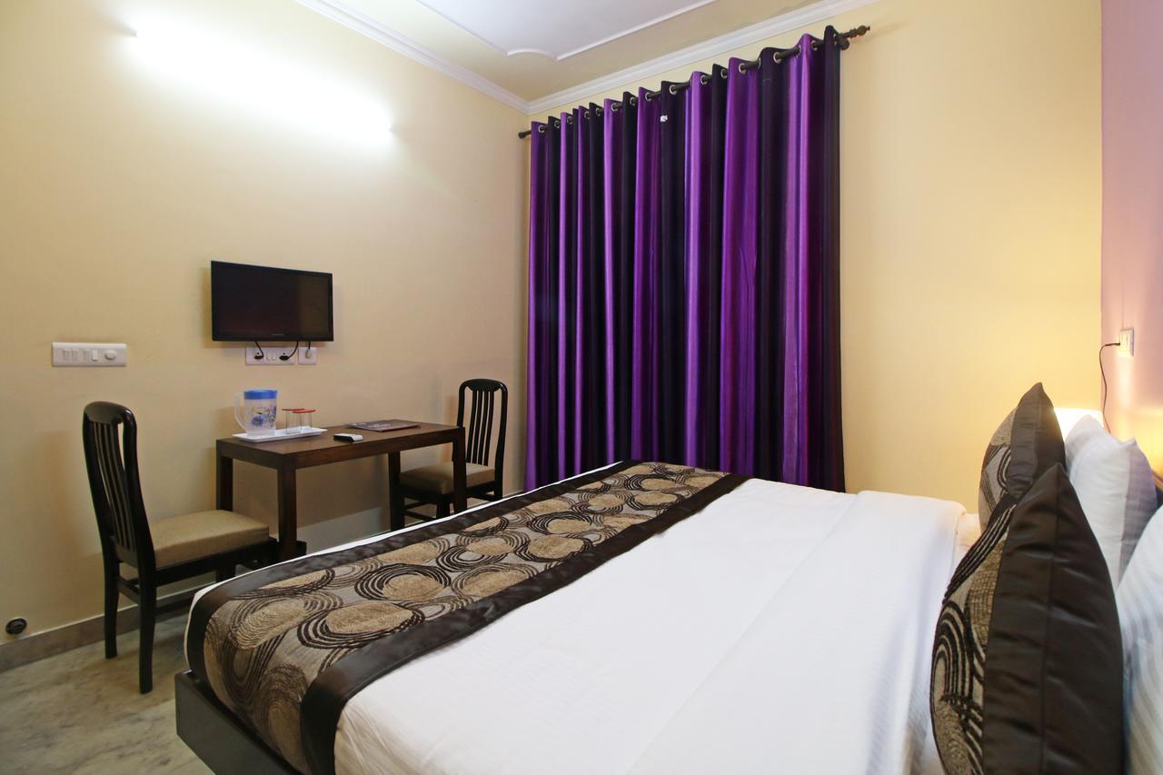 Oyo 7967 Near Medanta Hotel Gurgaon