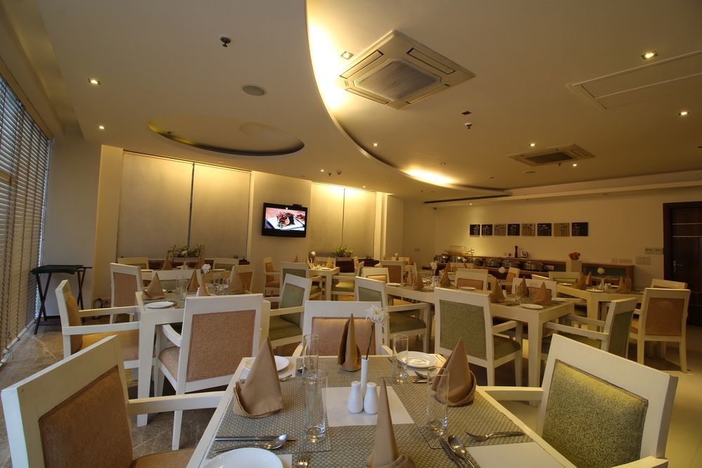 Rosewood Hotel, 3* Gurgaon