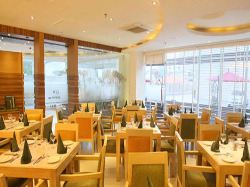 Rosewood Hotel, 3* Gurgaon