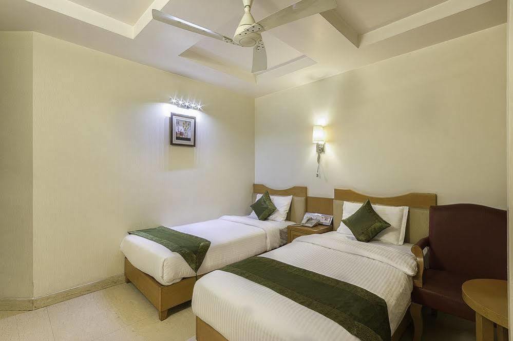 Hotel Bizzotel 3*