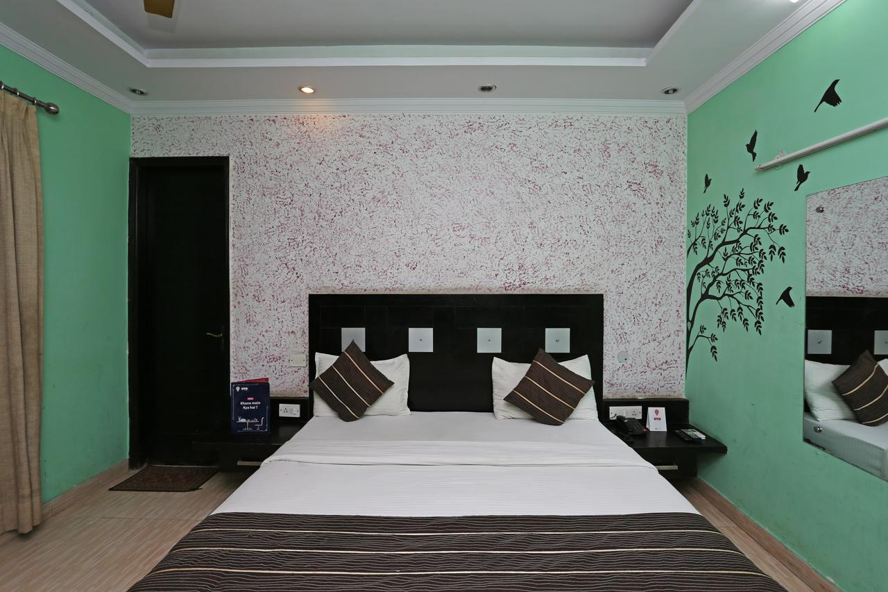 Oyo 6895 Cybercity & Gurgaon