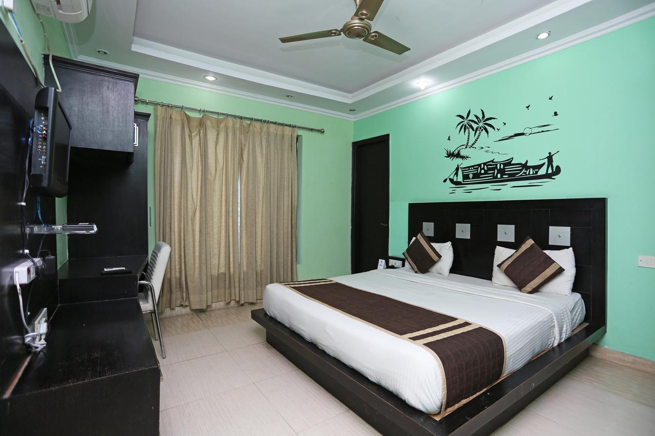 Oyo 6895 Cybercity & Hotel