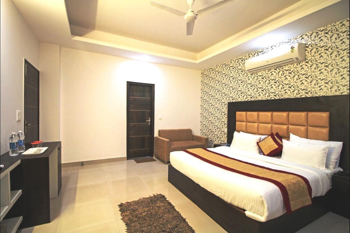 Callista Golf Course Road 2*