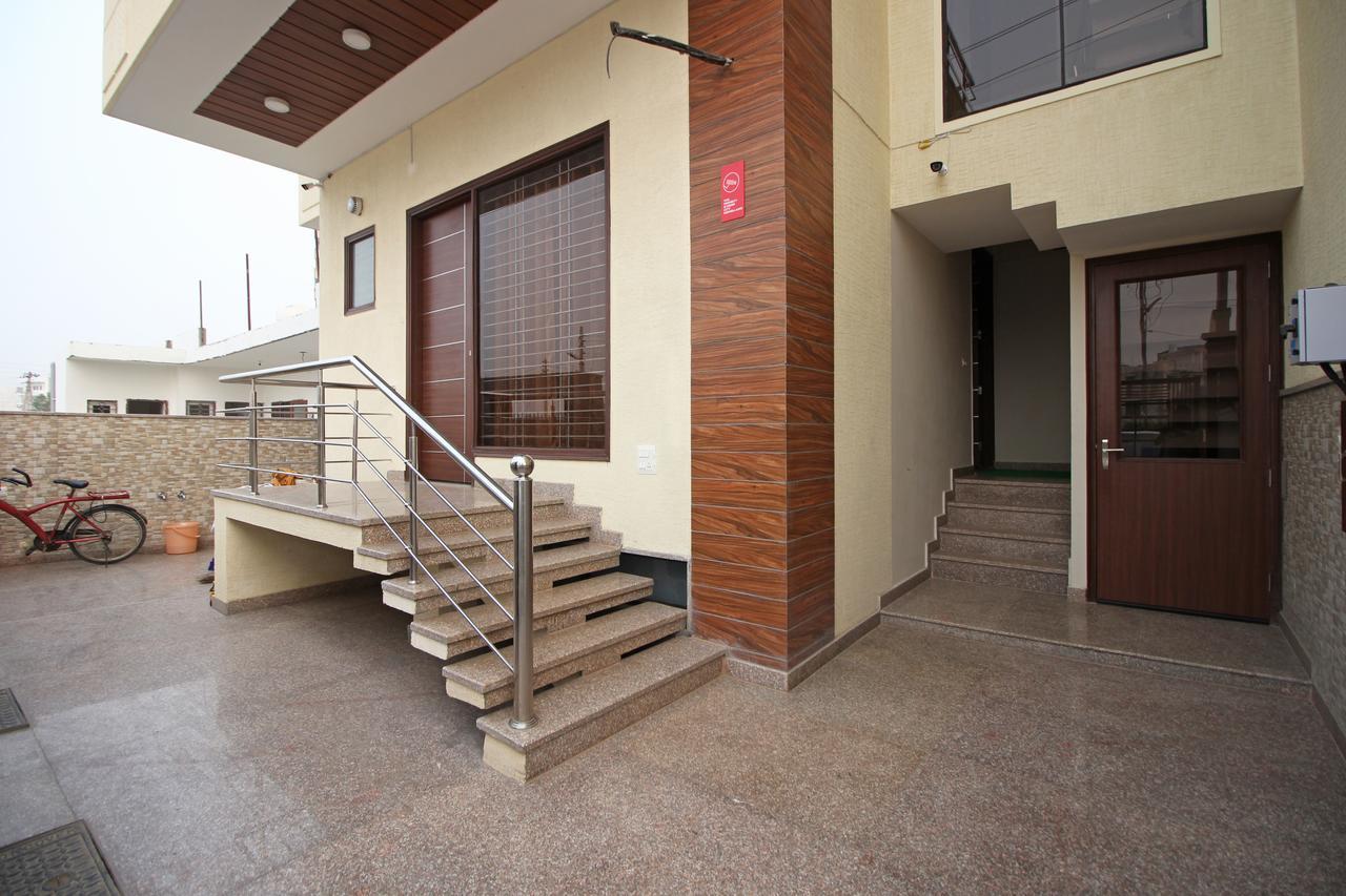 Oyo 7530 Sector 57 3* Gurgaon