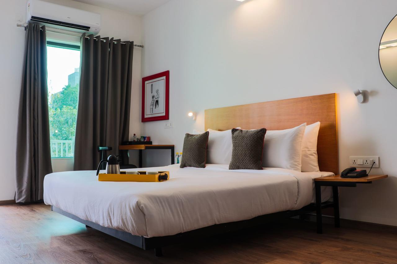 Hotel Fabhotel The Runner Gurgaon