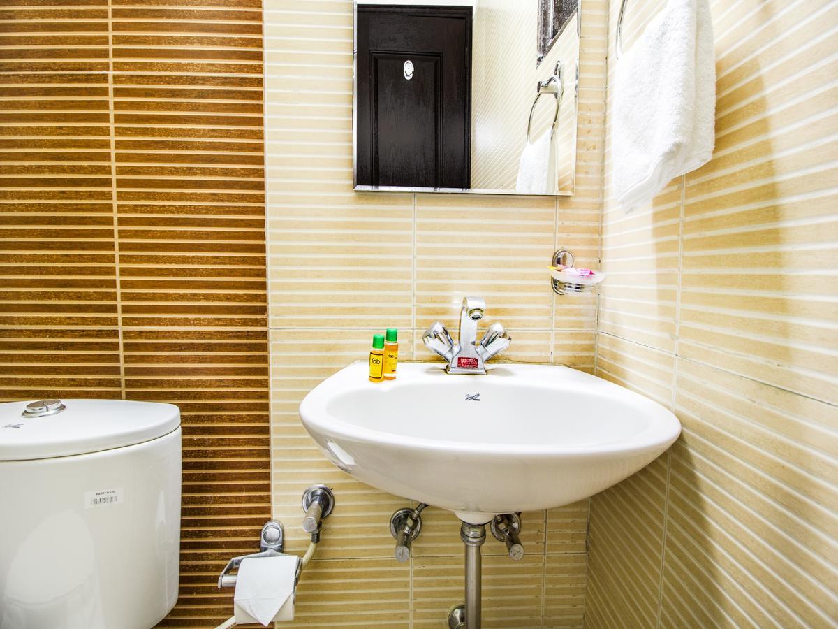 Fabhotel Mintstar Sector 38 3*