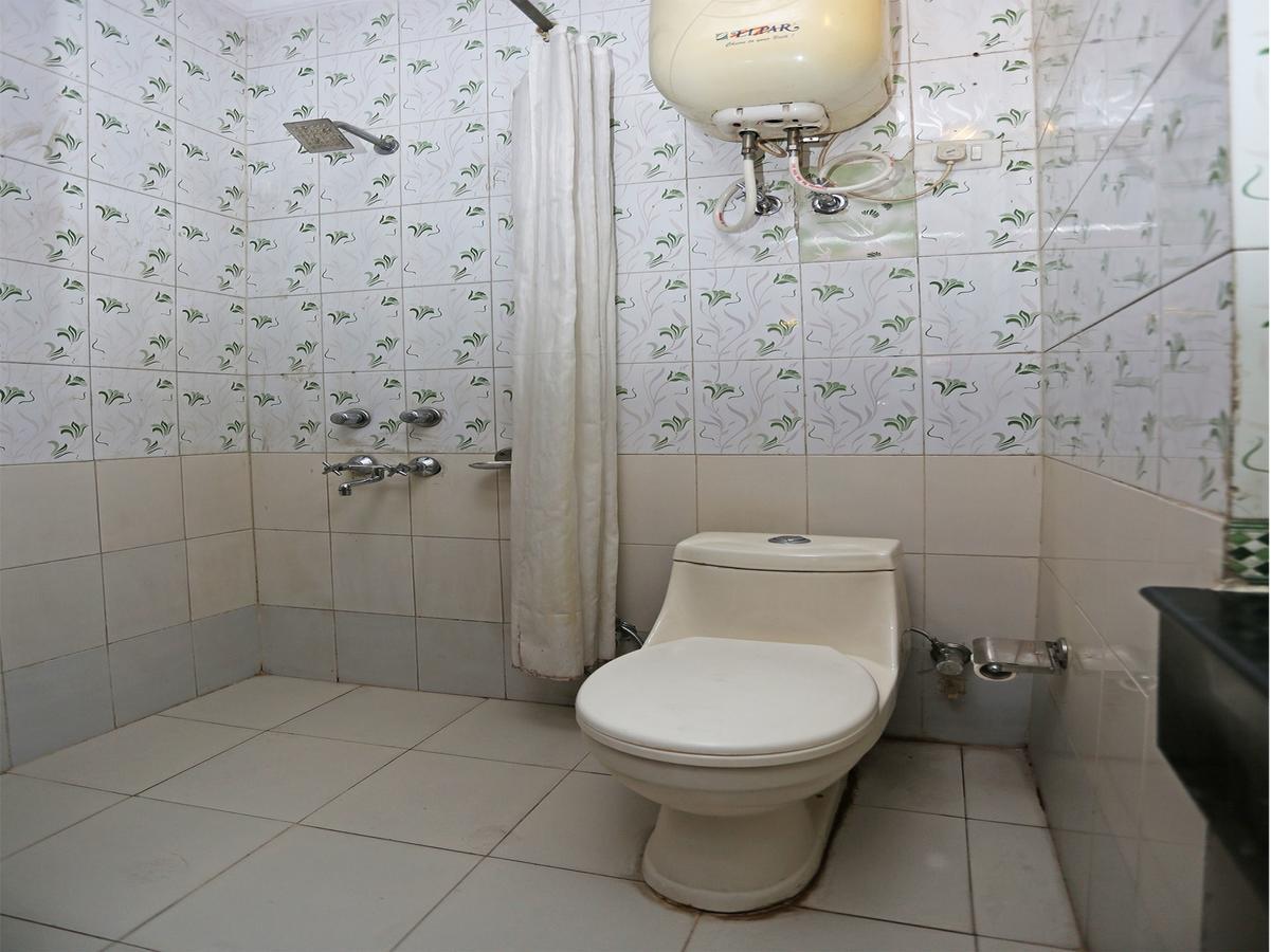 Oyo 8465 Near Sahara Mall Gurgaon