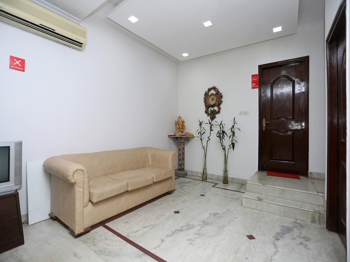 Hotel Oyo 8465 Near Sahara Mall Gurgaon