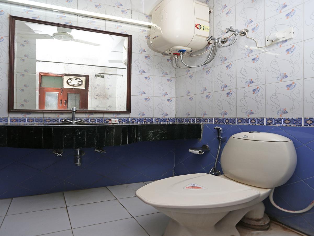 Oyo 8465 Near Sahara Mall Gurgaon